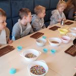 Dzieci robią czekoladę.jpg1.jpg5.jpg